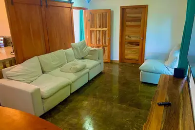 Hollow Tree Casita 2 Chambre Swank Container House Very Private Jungle View