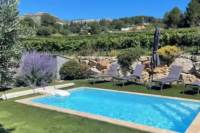 Image de Villa située en plein cœur de la Provence avec piscine privative sur 3 hectares.