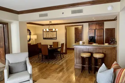 Image de Condo de luxe skis aux pieds. Comprend 6 billets de remontée par jour!