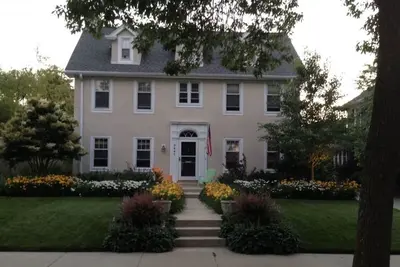 Image de Charmant colonial 3. 3 miles de la Dnc