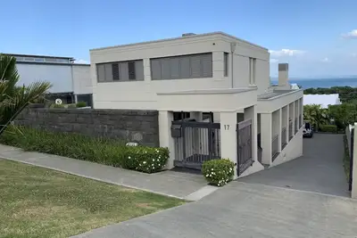 Image de Luxury Clifftop Guest Suite By The Sea