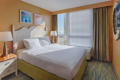 Image de Boardwalk Villas avec balcon en bord de mer