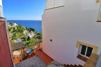 Image de Villa au design méditerranéen et superbe vue mer