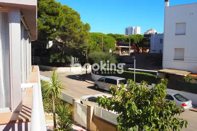 Image de Appartement Avec 3 Chambres Et Grande Terrasse À 5 Min De La Plage, Au Centre