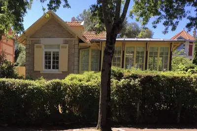 Image de Maison avec jardin- 5 mn à pied du centre et de la plage