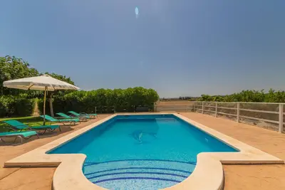 Image de Villa avec maison individuelle, climatisation, wifi, jardin, piscine privée