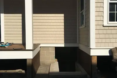 Image de Charmant Appartement Colonial Sous-Sol Deux Chambres