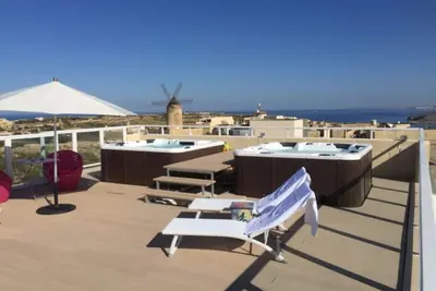 Image de Apt Seven Big 3 Bedroom GozoWindmill Luxury Apartment