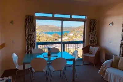Image de Spacieux, familial et autonome 2 chambres avec vue sur la mer, 5 lits