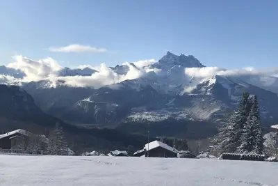 Image de A typical luxury chalet in the Swiss Alps