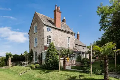 Image de Cottage Jardin élégant au coeur de Swanage