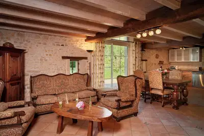 Image de Gite 4 étoiles entre vignes et bois, proche de la Gironde