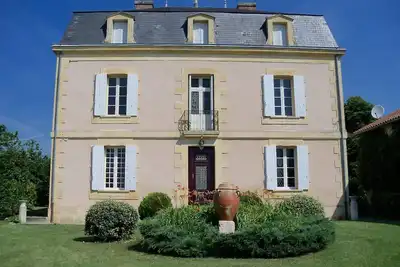 Image de Maison de maître et étang de pêche près de Bergerac