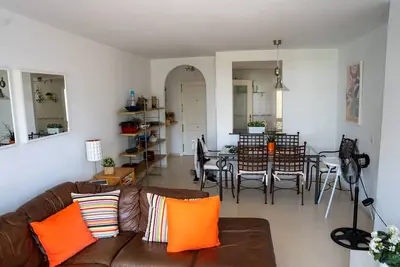 Image de San Luis de Sabinillas, appartement de la ville côtière et belle plage de Puerto Duquesa