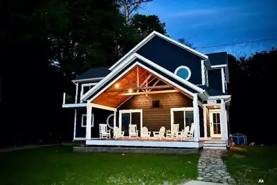 Image de Vue énorme sur le lac Michigan - La plage à quelques pas - Promenez-vous le long du canal jusqu'à la ville