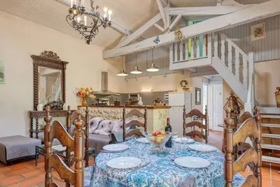 Image de Merveilleuse maison de vacances privée avec Wifi, Tv, terrasse, animaux admis et parking