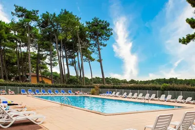 Image de Confortable appartement pour 6 personnes avec Wifi, piscine, Tv, terrasse, animaux admis et parking