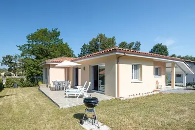 Image de Merveilleuse maison de vacances privée pour 5 personnes avec climatisation, Wifi, Tv et terrasse