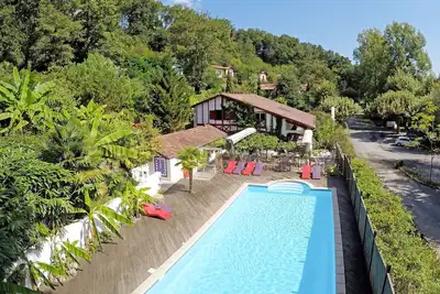 Image de Agréable appartement pour 4 personnes avec piscine, Wifi, Tv, terrasse et animaux admis