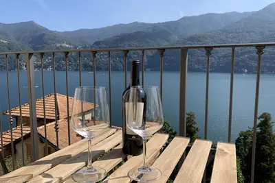 Image de Appartement La Torretta avec une vue fantastique sur le lac sur le lac de Côme