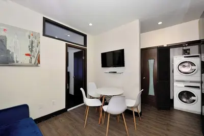 Image de Laveuse Sécheuse 2 Chambres Gramercy Midtown Rénovation Totale Incroyable Maison