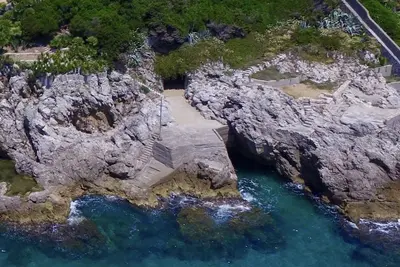 Image de Villa avec accès à la mer de la falaise de Punta Rossa