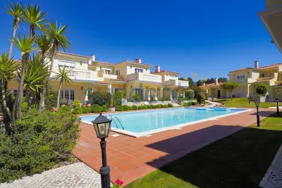 Image de Fantastique appartement de 3 chambres avec vue sur le terrain d'entraînement