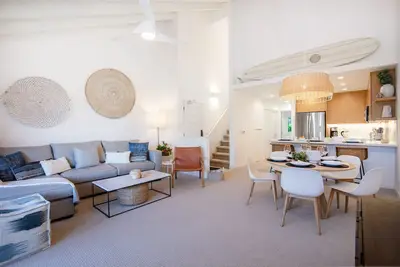 Image de Ocean Views-Marque Neuve Exceptionnelle 2 Chambres Remodel-Ac-Well Equipee