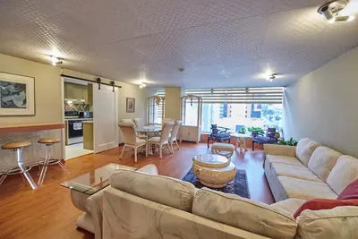 Image de Magnifique condo avec vue sur la ville et très bien situé