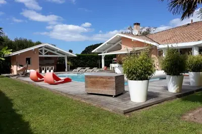 Image de Location Maison avec piscine chauffée, proches plages