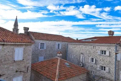 Image de Penthouse confortable de la vieille ville / à quelques pas de la plage