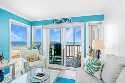 Image de Condo de luxe avec vue directe sur l'océan et 3 chambres sur la plage