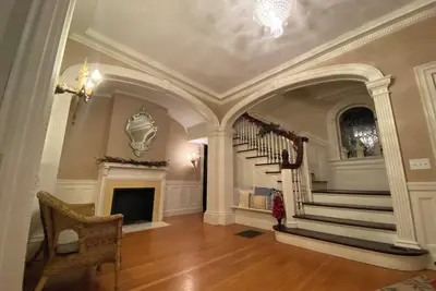 Image de Belle, grande maison historique de 6 chambres.