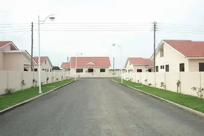 Image de Communauté sécurisée 24/7 - Luxueuse villa de vacances de 5 chambres - Tema