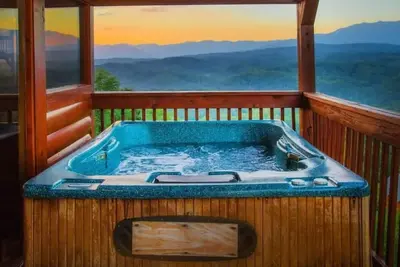 Image de Nouvelle liste! 30% de réduction jusqu'en avril! Vues panoramiques, baby-foot / billard / air hockey