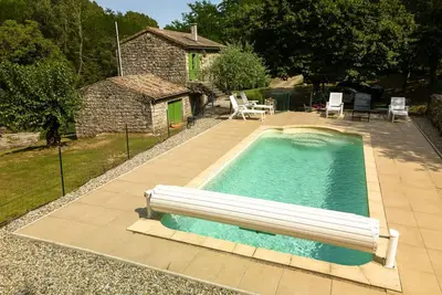 Image de Magnifique maison de vacances privée pour 5 personnes avec piscine privée, Wifi, Tv et parking