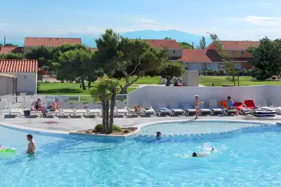 Image de Bel appartement dans une maison de vacances avec piscine, climatisation, Wifi, Tv, terrasse, parking