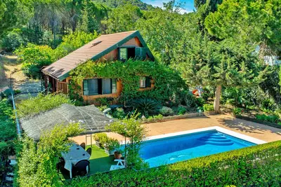 Image de Cubo's Finca La Biznaga / piscine privée / maison en bois