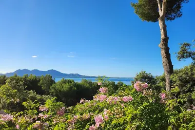 Image de Formentor La Closerie 2 à 4 personnes. Vue panoramique mer, accès plage à pied.