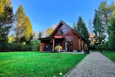 Image de Appartement avec terrasse et jardin luxuriant