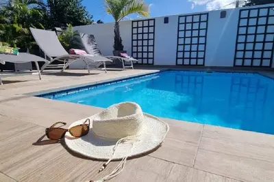 Image de Maison A Louer Dans Quartier Calme, En Famille Ou Entre Amis Avec Piscine Privee