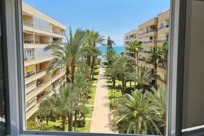 Image de Appartement de 3 chambres, - vue mer et très proche de la plage Playa de Los Locos!