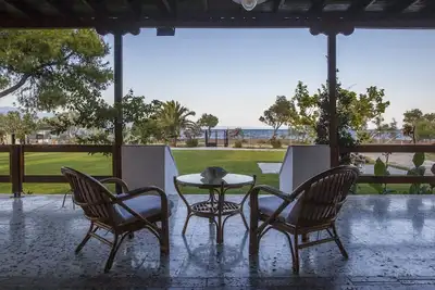 Image de ThemiLia Beach - front, Maison de Prestige