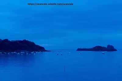 Image de Sans vis-à-vis directement sur la Mer et le Port, proche Mt St Michel, St Malo