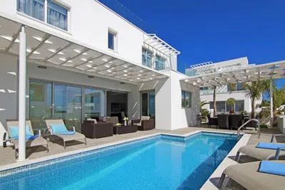 Image de Dimanche - Villa de 3 chambres à distance de marche du centre d'Ayia Napa