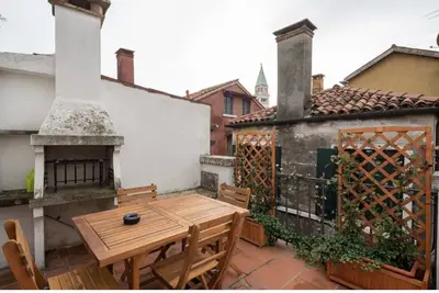 Image de Vue sur la tour San Marco sur le toit