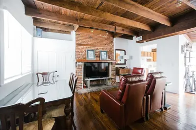 Charmant cottage de 200 ans dans le quartier historique du nord par Lucky Savannah