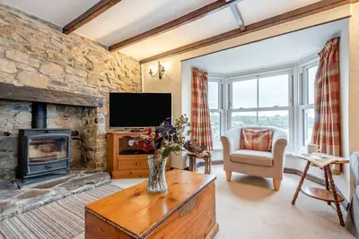 Image de Hill Cottage - Trois Chambres Maison, Couchages 6