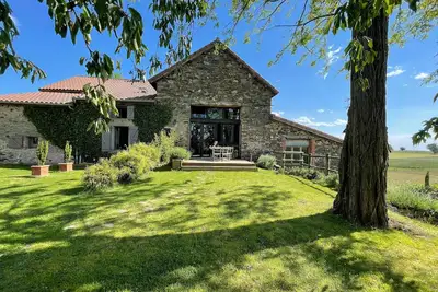 Image de Gîte avec terrasse et jardin proche Albi et de Cordes sur Ciel