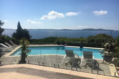 Image de Elégante villa climatisée - vue except - calme - 12 lits - 5 Sdb -